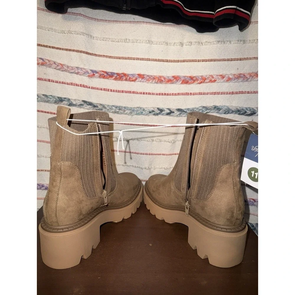 Universal Thread Women's Size 11 Chunky Platform Boots Zip